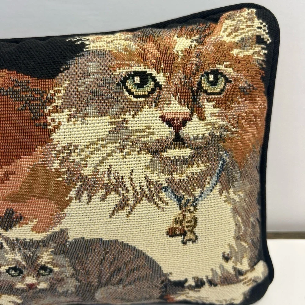 Needlepoint Throw Pillow Of 3 Cats Black Back Pre Owned Vintage 12” X 8”